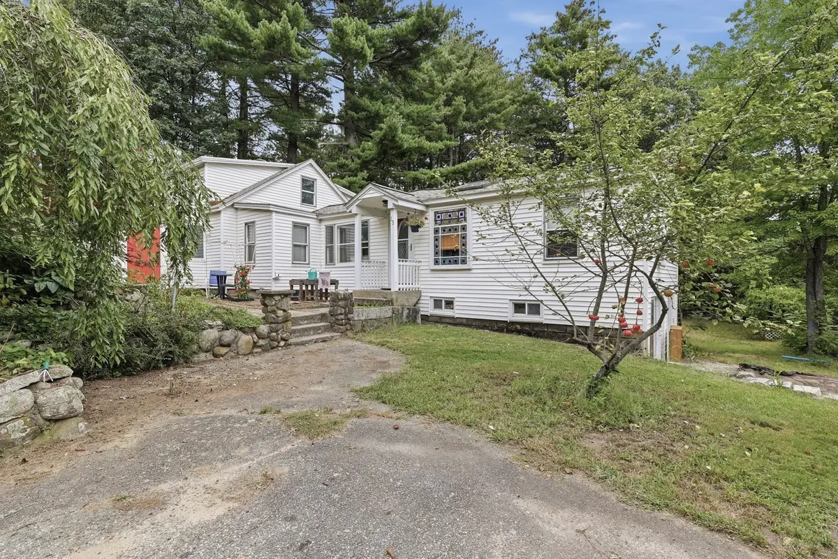 15 Putnam Road, North Chelmsford, MA 01863 - #1