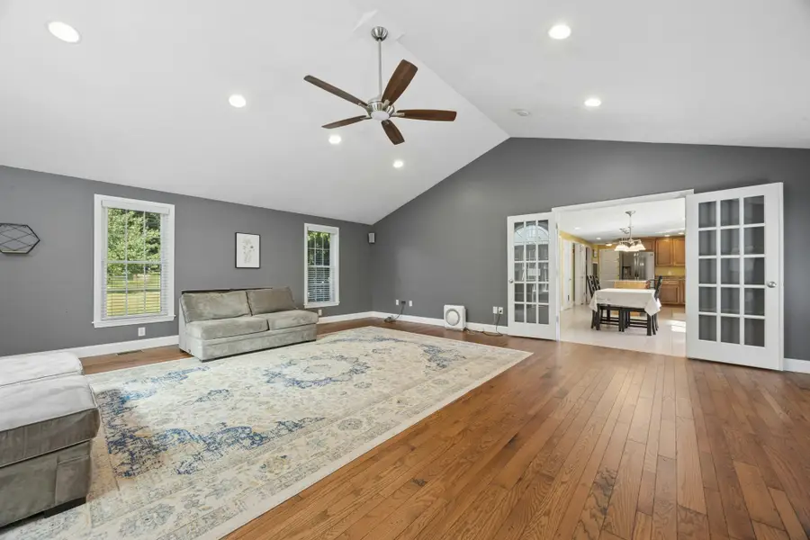 9 Cameron Dr, Rutland, MA 01543 - #3