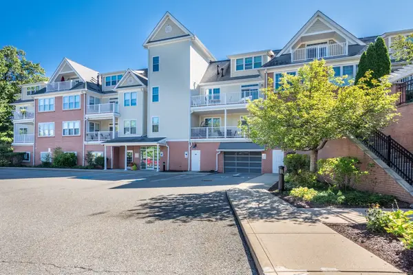 95 Conant Street #302, Concord, MA 01742