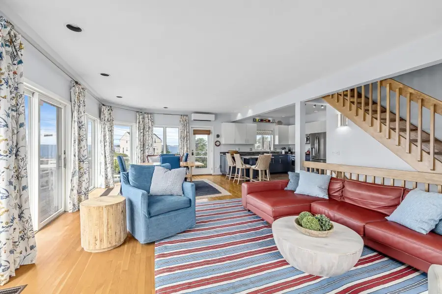 21 Nelson Avenue, Fairhaven, MA 02719 - #3