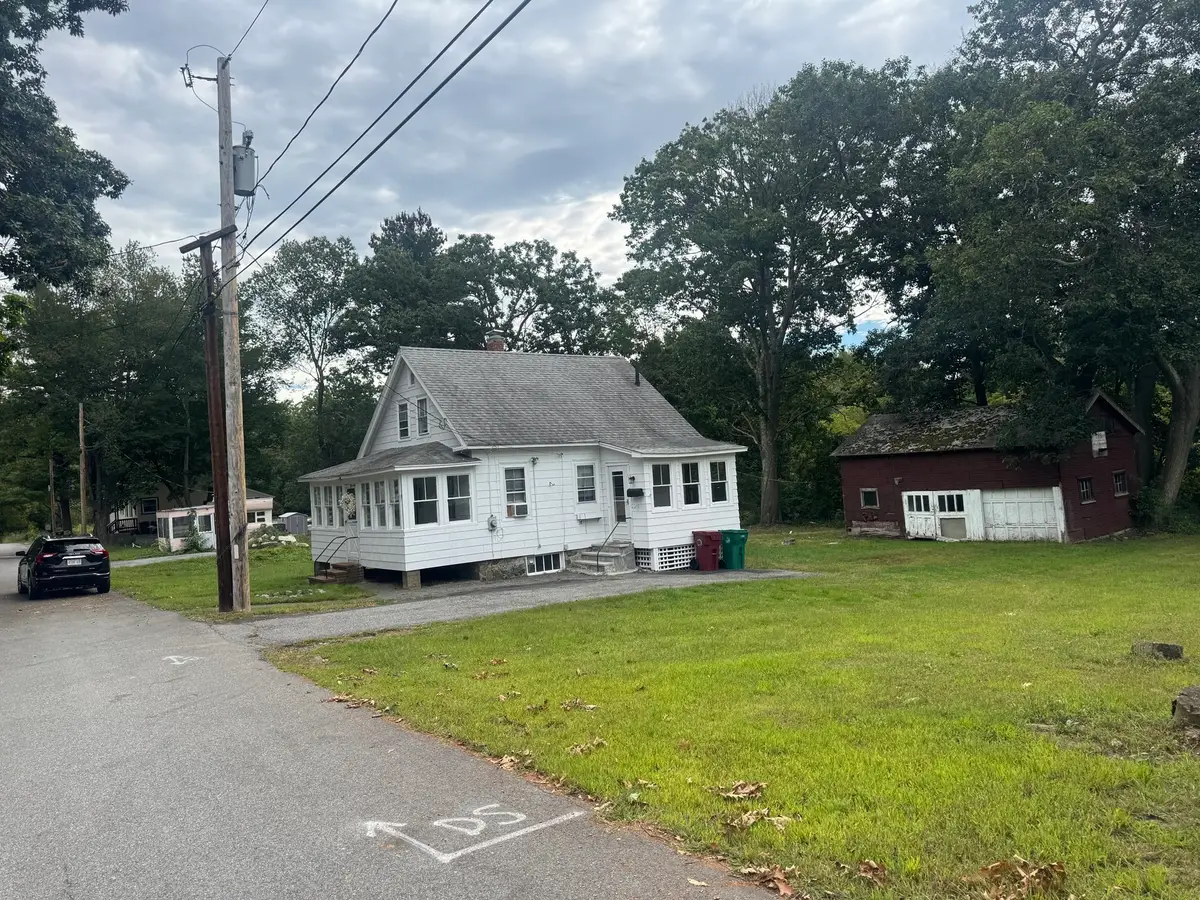 47 Pemberton St, Lowell, MA 01850 - #1