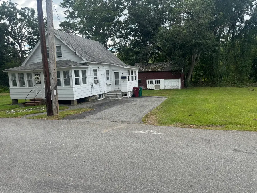 47 Pemberton St, Lowell, MA 01850 - #3