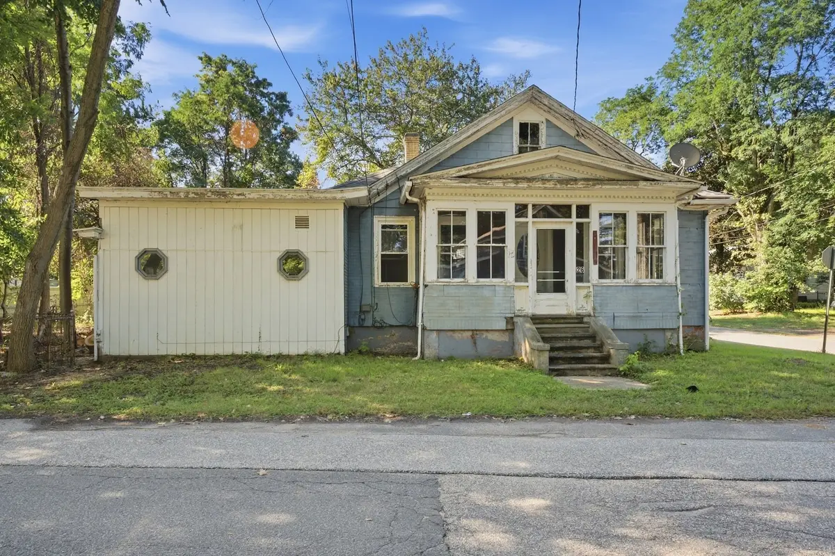 26 Fairmont Street, Chicopee, MA 01013 - #1