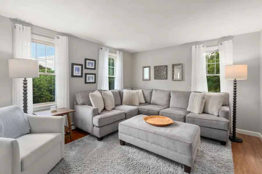 3 Crockett Cir, Hopedale, MA 01747 - #3