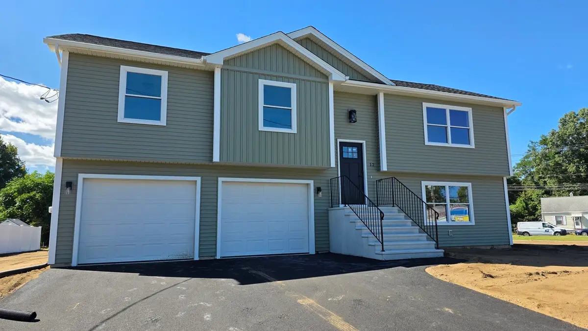 12 Willow St, Chicopee, MA 01020 - #1