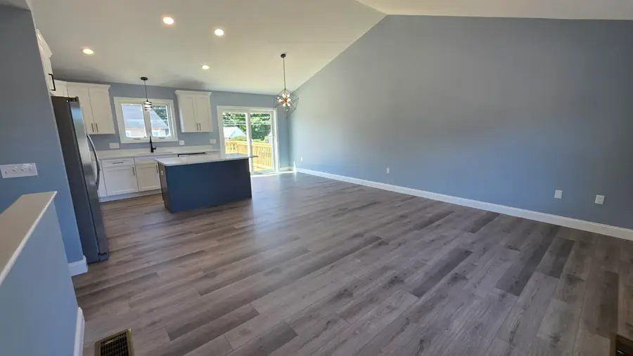 12 Willow St, Chicopee, MA 01020 - #2