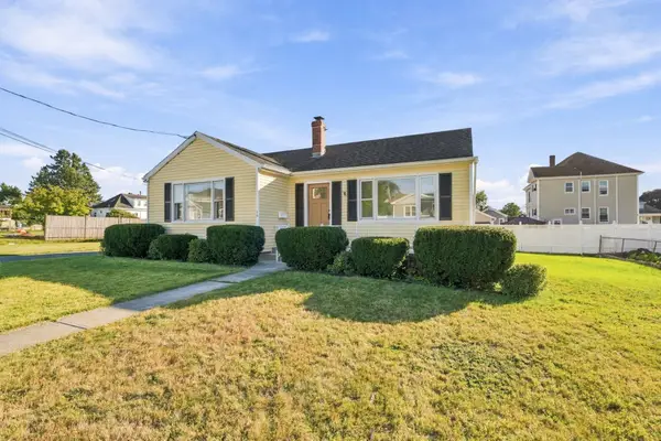 26 Gorham St, Dartmouth, MA 02748