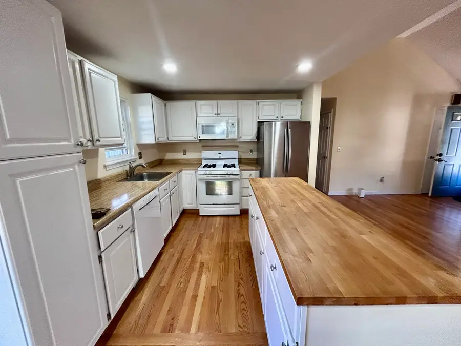 17 Worcester Lane, Hyannis, MA 02601 - #3