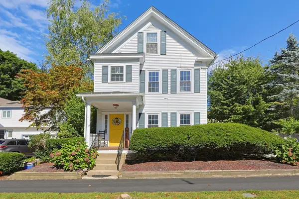 14 Mayhew St, Hopkinton, MA 01748
