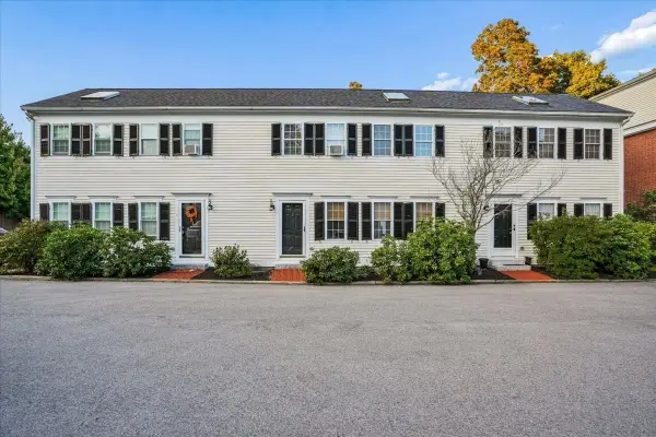 100 State St #8, Newburyport, MA 01950