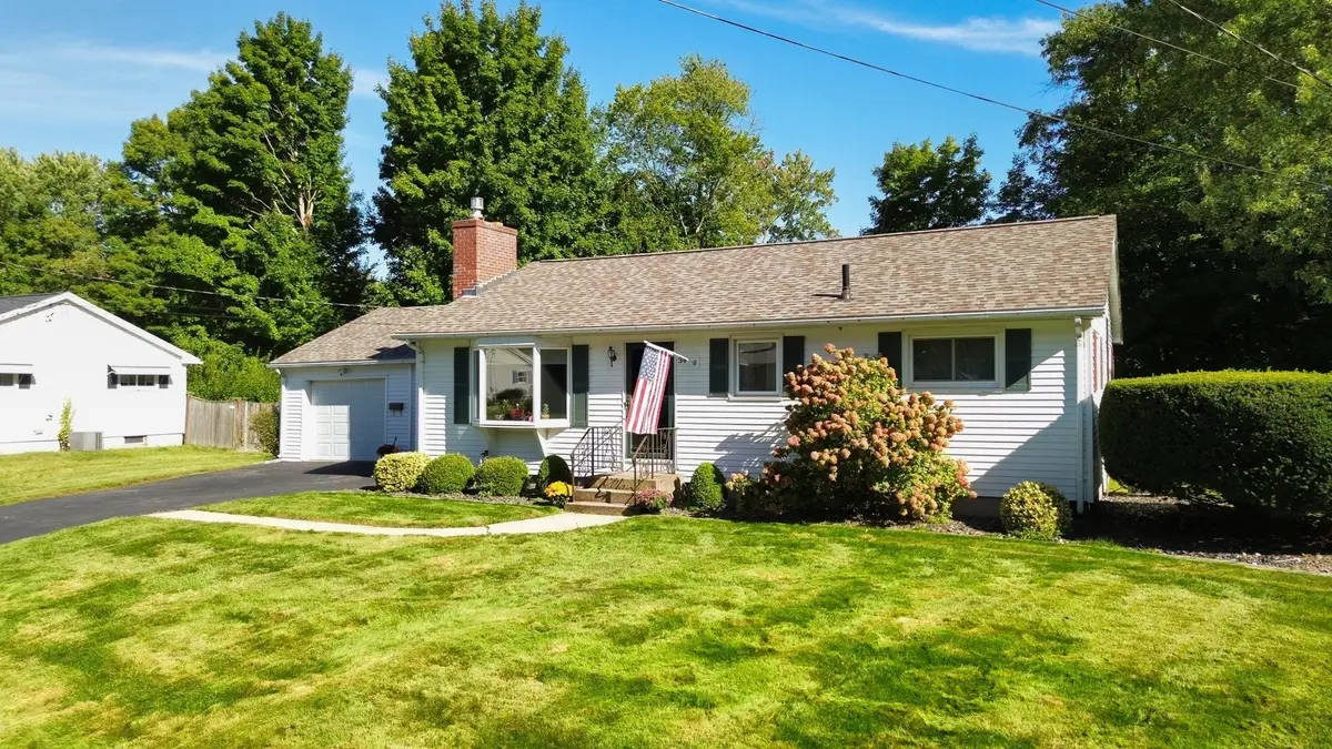 34 Bray Park Dr, Holyoke, MA 01040 - #1