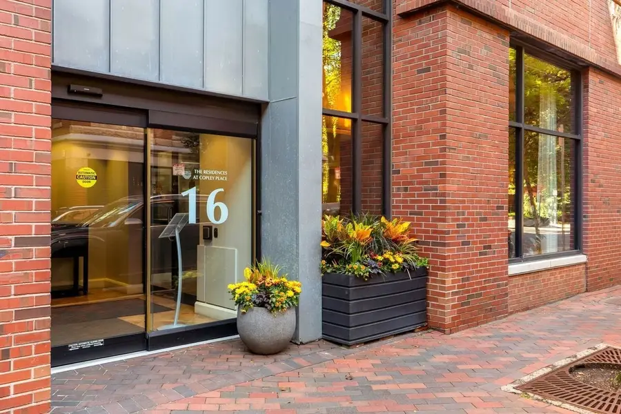 16 Harcourt Street #9F, Boston, MA 02116 - #2