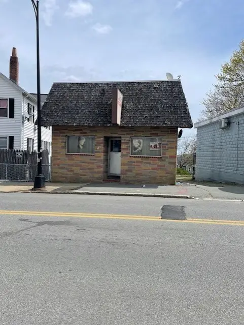 770 County St, New Bedford, MA 02740