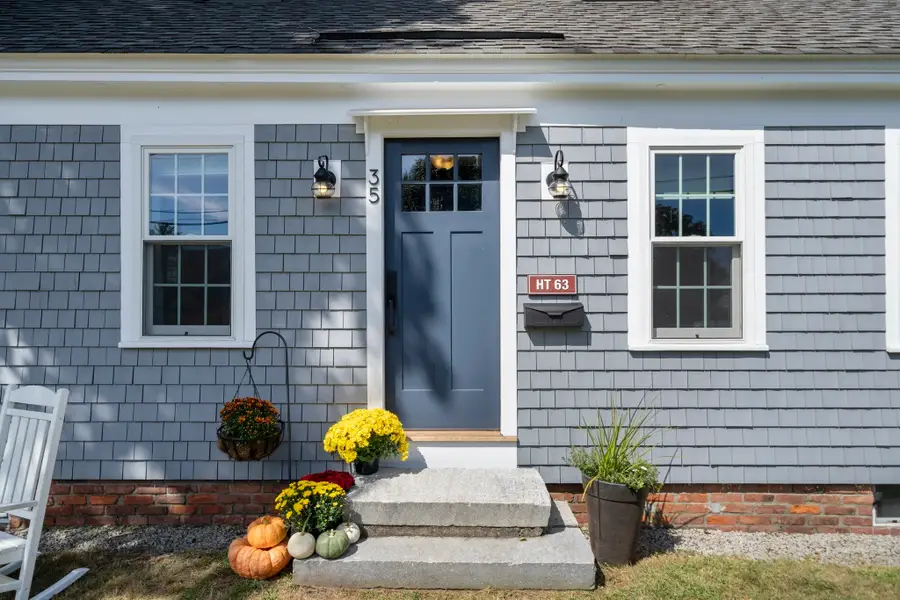 35 Smith Pl, Cohasset, MA 02025 - #2