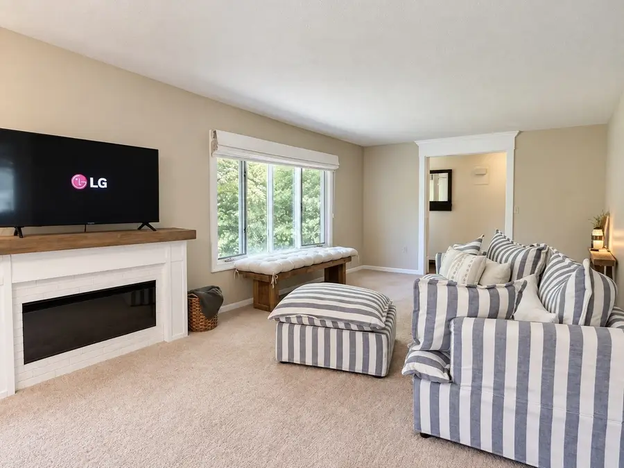 75 Desert Brook Rd, Wrentham, MA 02093 - #3