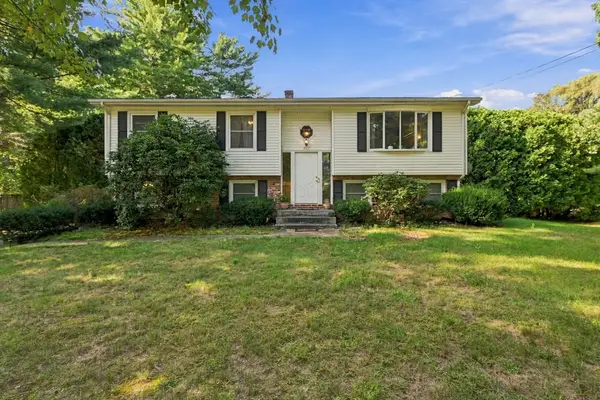211 Allen St, East Longmeadow, MA 01028