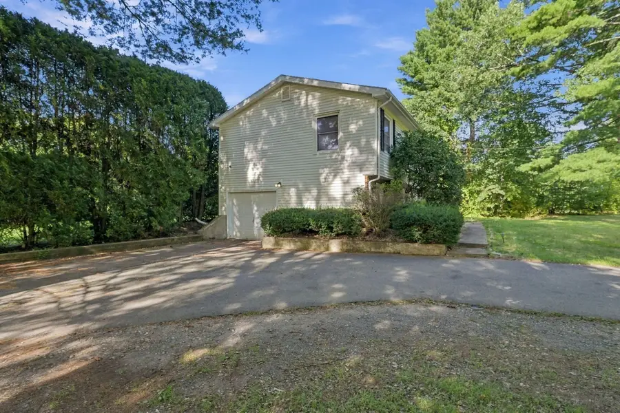 211 Allen St, East Longmeadow, MA 01028 - #3