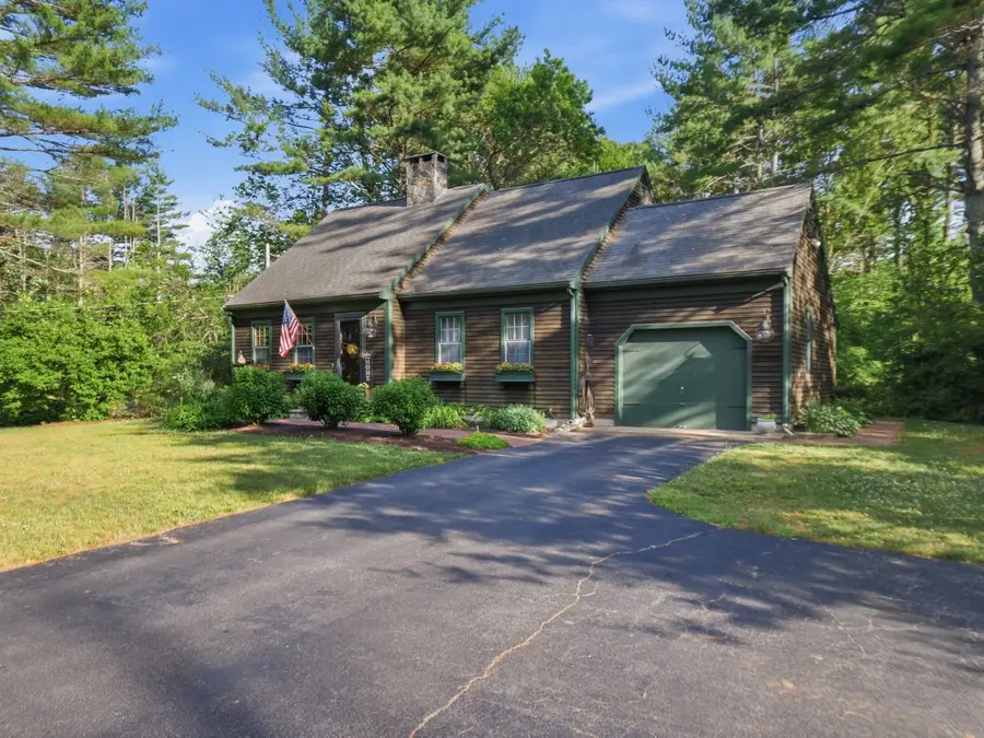 1294 Glebe St, Taunton, MA 02780 - #3