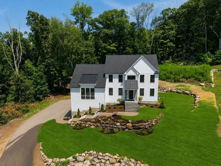 15 Tuscan Ct, Cumberland, RI 02864 - #2