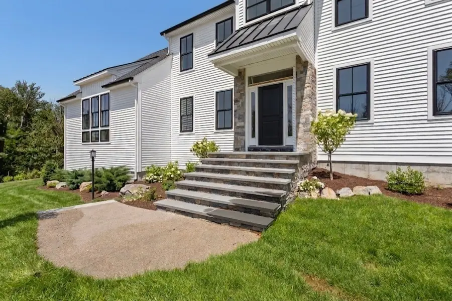 15 Tuscan Ct, Cumberland, RI 02864 - #3