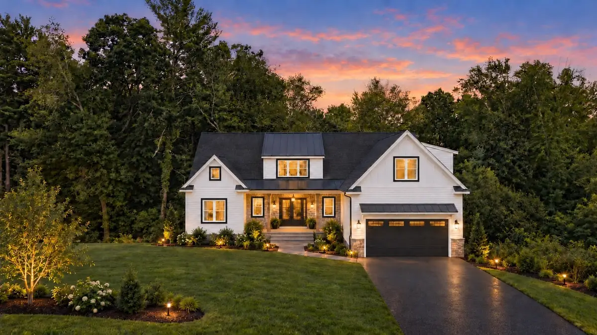 11 Charles St, North Reading, MA 01864 - #1