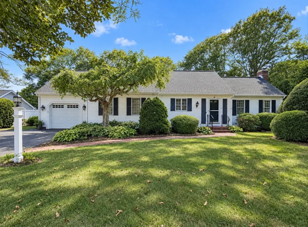 39 Spinnaker Ln, Bourne, MA 02559 - #1