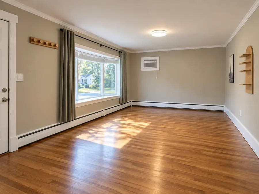 347 Lexington St, Woburn, MA 01801 - #3