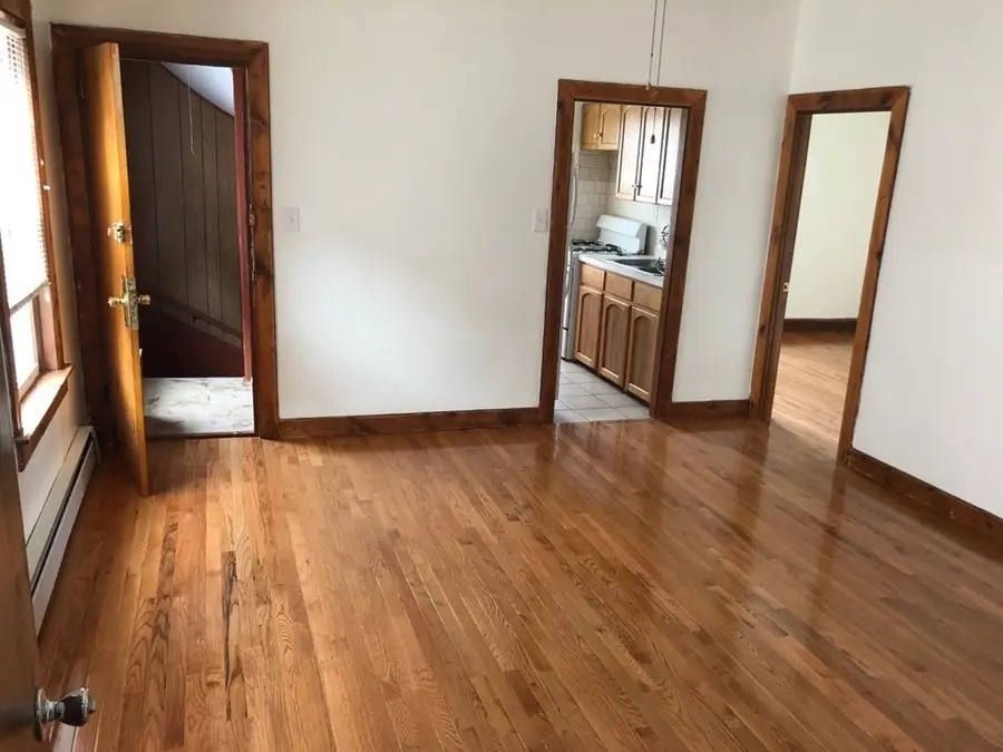117 Thomas St, Fall River, MA 02723 - #3