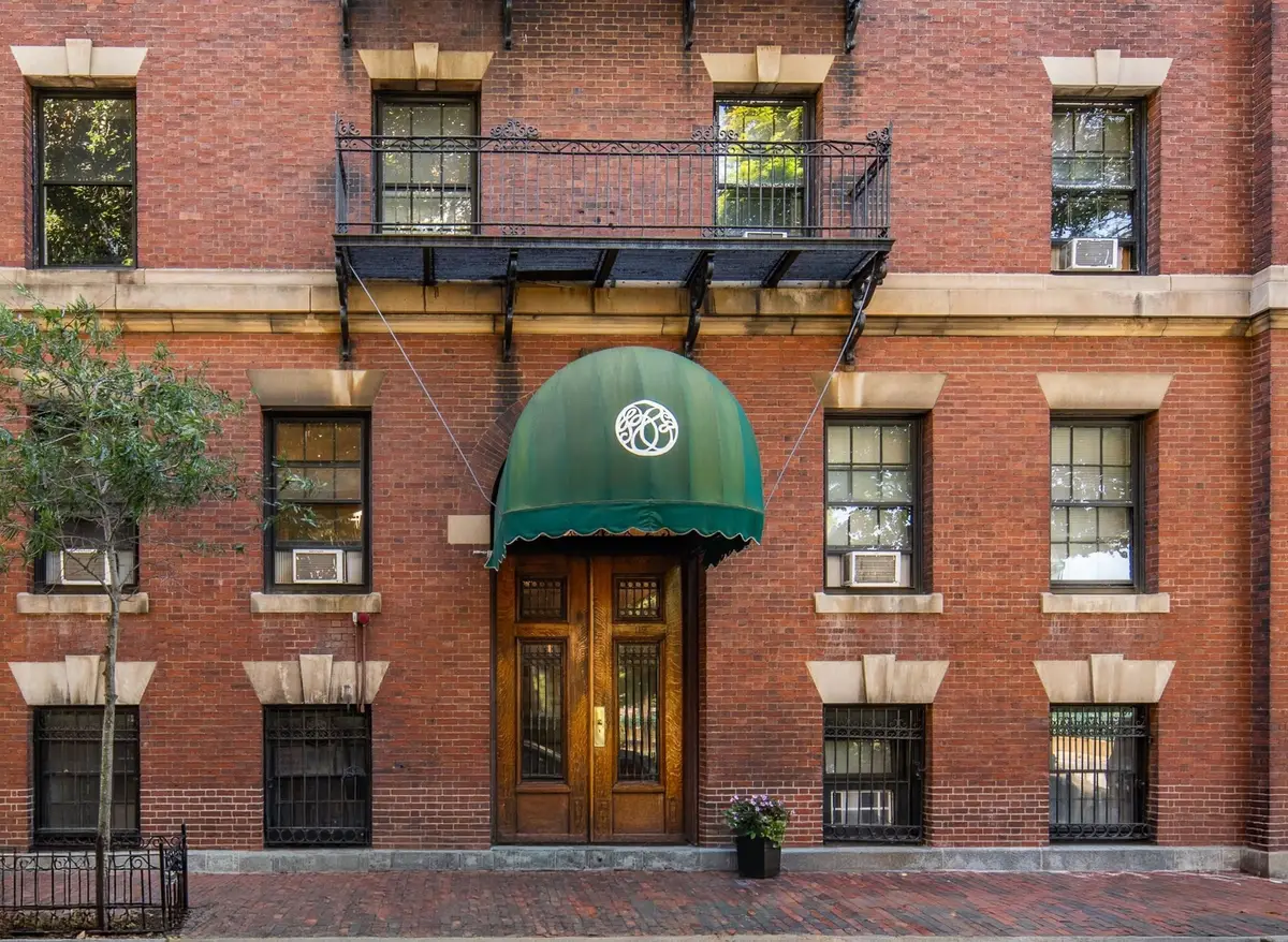 112 Pinckney St #46, Boston, MA 02114 - #1