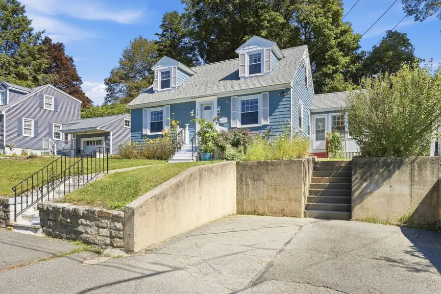 119 Beech St, Lowell, MA 01850 - #2