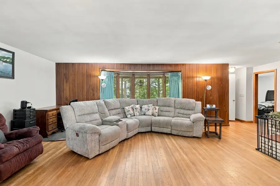 5 Donna Lane, Dudley, MA 01571 - #3