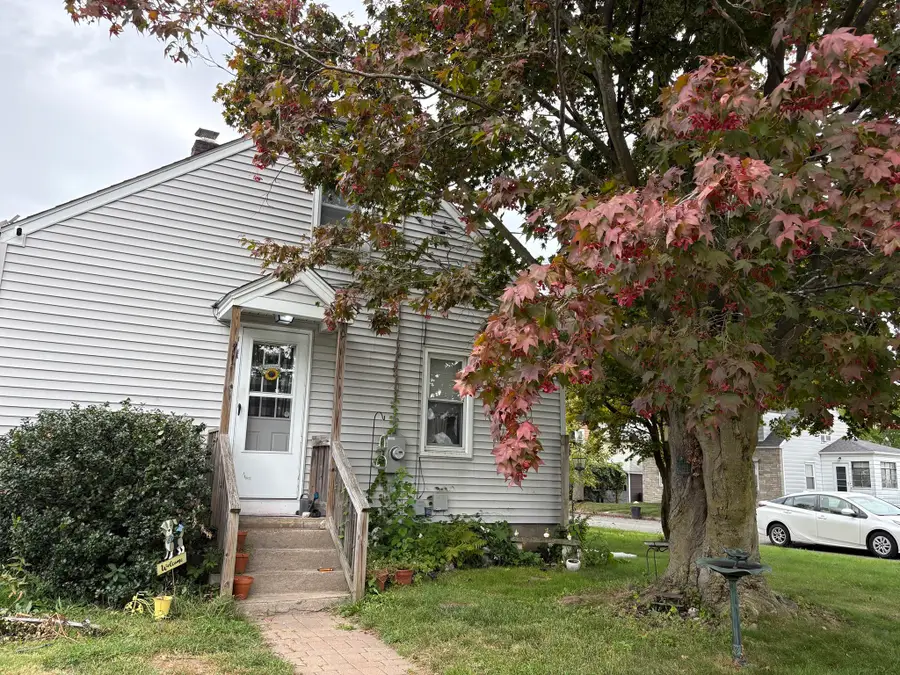 19 Magnolia Ter, Chicopee, MA 01013 - #2