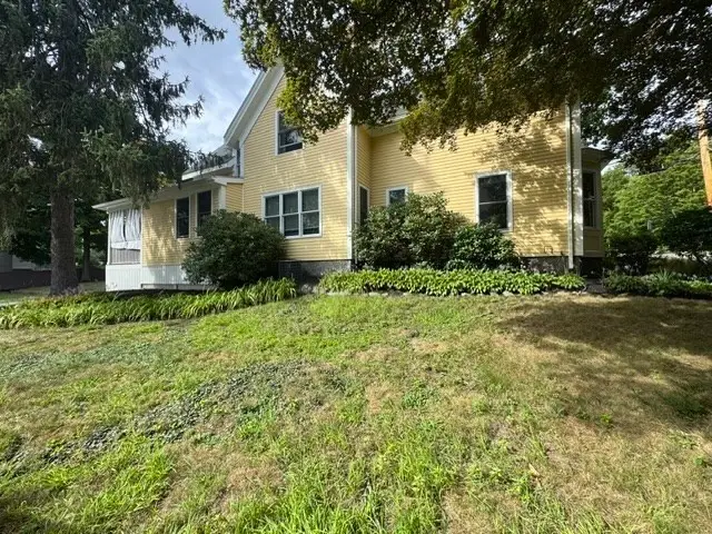 8 Winthrop St, Danvers, MA 01923 - #3
