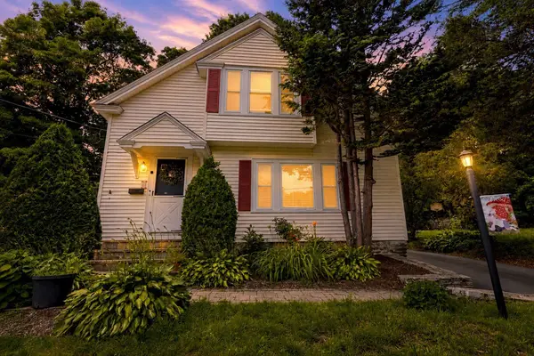 31 Wildrose Ave, Worcester, MA 01602