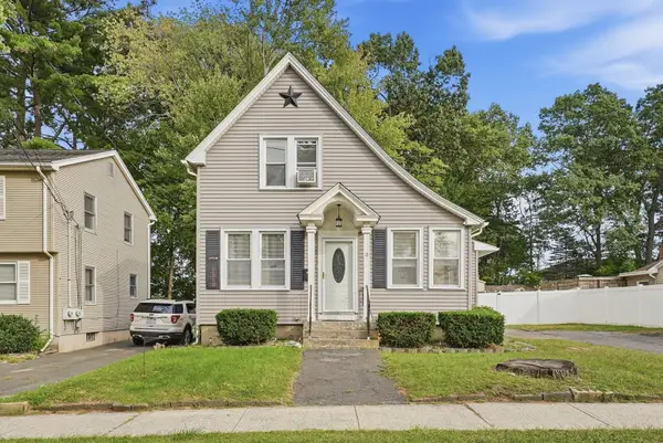 11 Garrity St, Chicopee, MA 01020