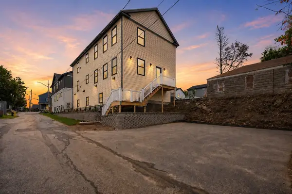 10 Buffalo Ct, Providence, RI 02909