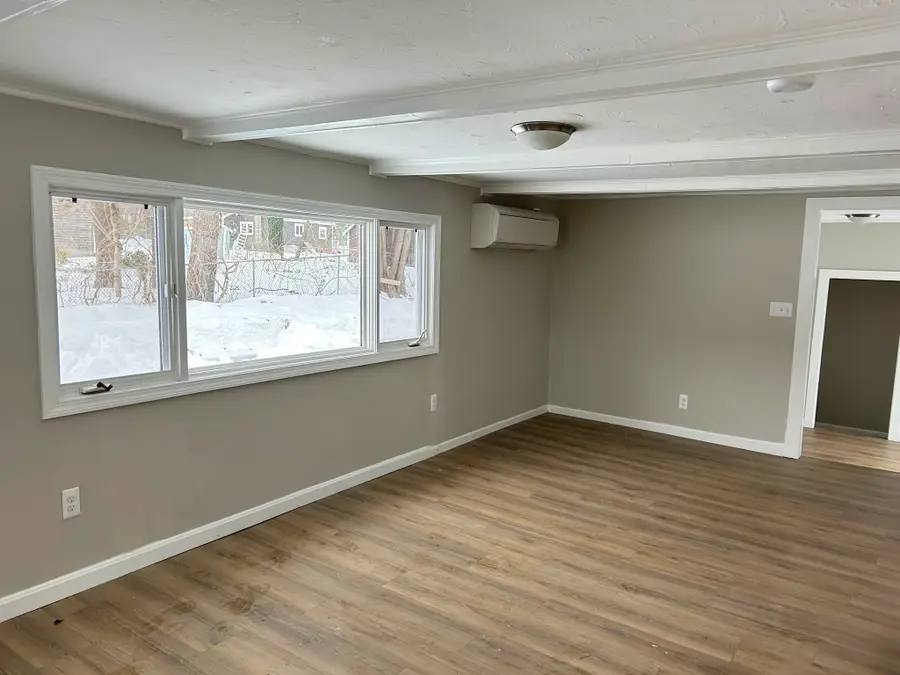 16 Upton St, Hanson, MA 02341 - #3