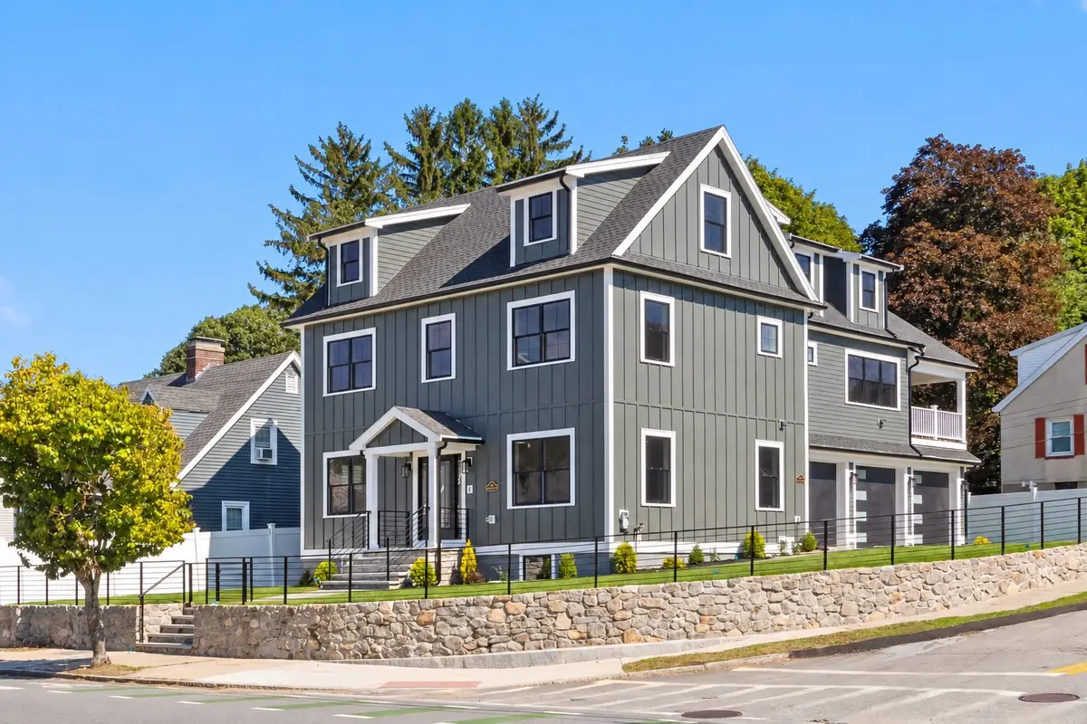 595 Winthrop St, Medford, MA 02155 - #1
