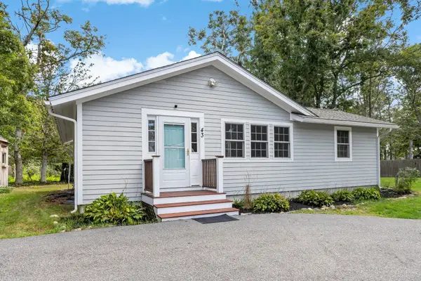 43 Forest Dr, Mashpee, MA 02649