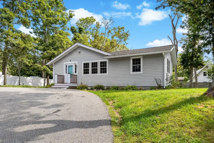 43 Forest Dr, Mashpee, MA 02649 - #2