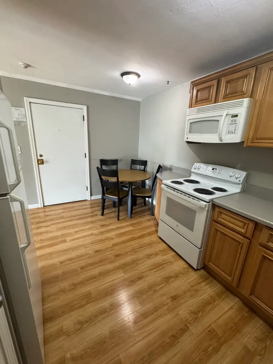 9 Chapel Hill Dr. #6, Plymouth, MA 02360 - #3