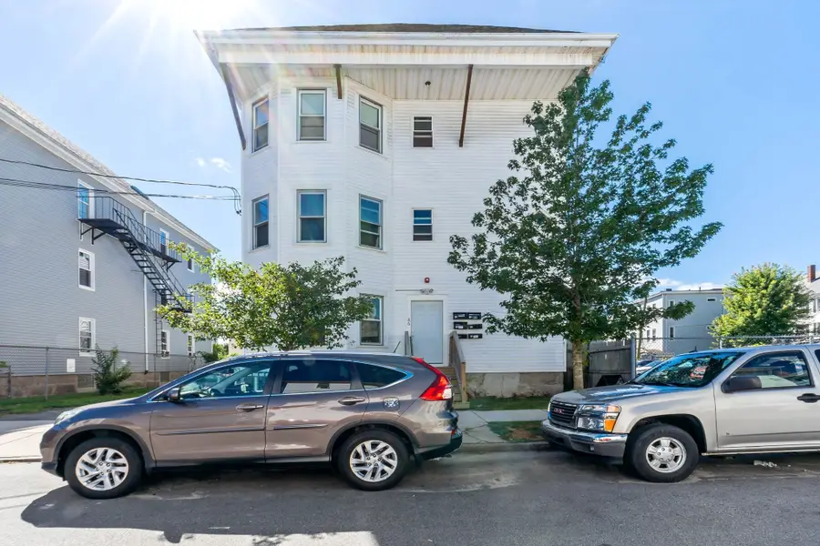 86 Beetle St, New Bedford, MA 02746 - #3