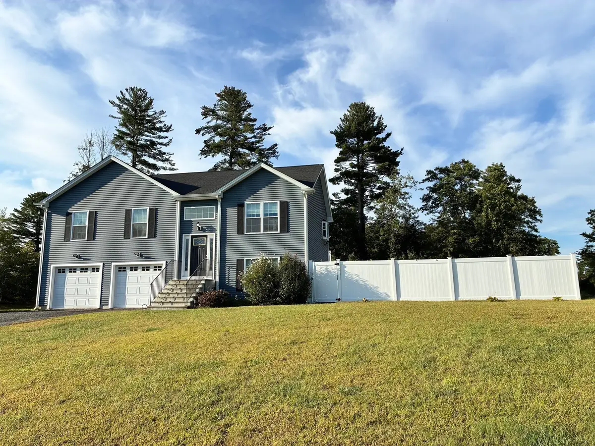 32 Indian Inn Rd, Thompson, CT 06277 - #1