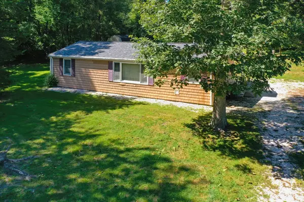 1634 Drift Rd #B, Westport, MA 02790