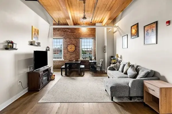 130 John St #459, Lowell, MA 01852