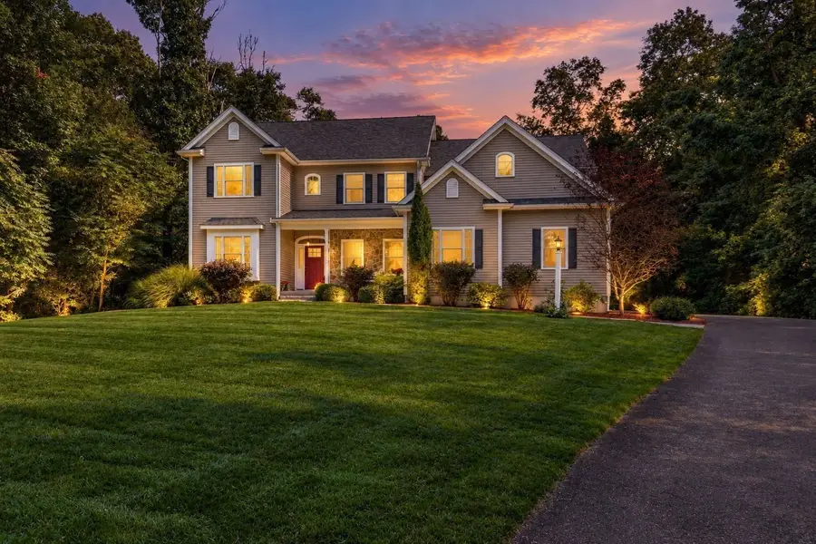 155 Blackstone St, Bellingham, MA 02019 - #3