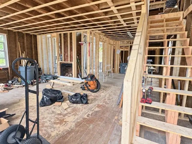 47 Elm St, North Brookfield, MA 01535 - #3