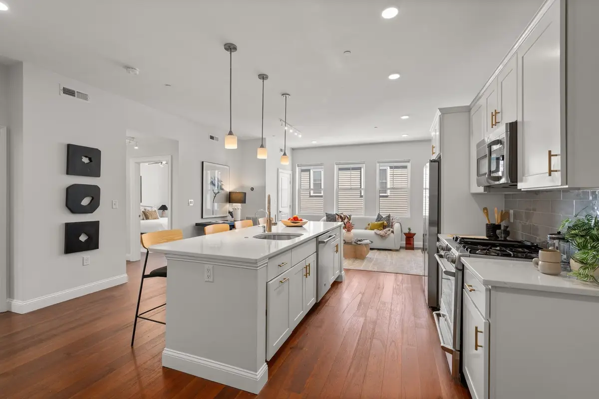 170 W Broadway #310, Boston, MA 02127 - #1