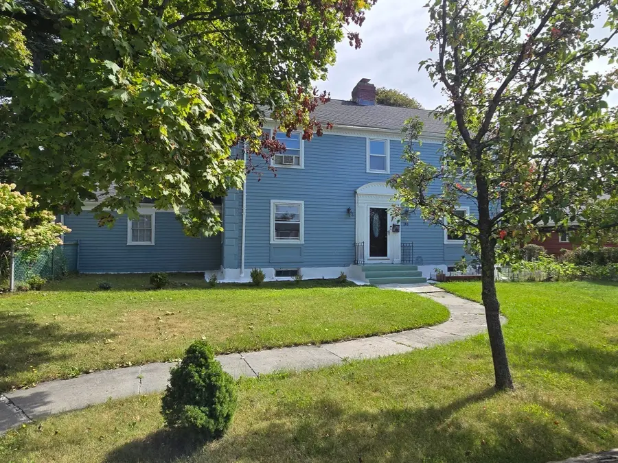 203 Burncoat St, Worcester, MA 01606 - #2