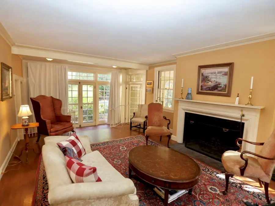 112 Russell St, Worcester, MA 01609 - #2